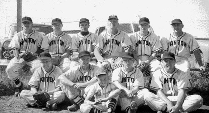 Nanton Palominos, 1954