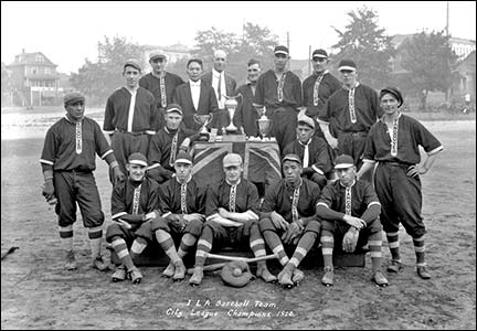 1920_ila_dockers