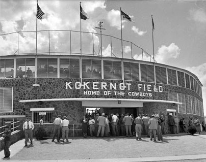 Kokernot, entrance