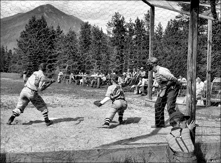 Nakusp vs New Denver