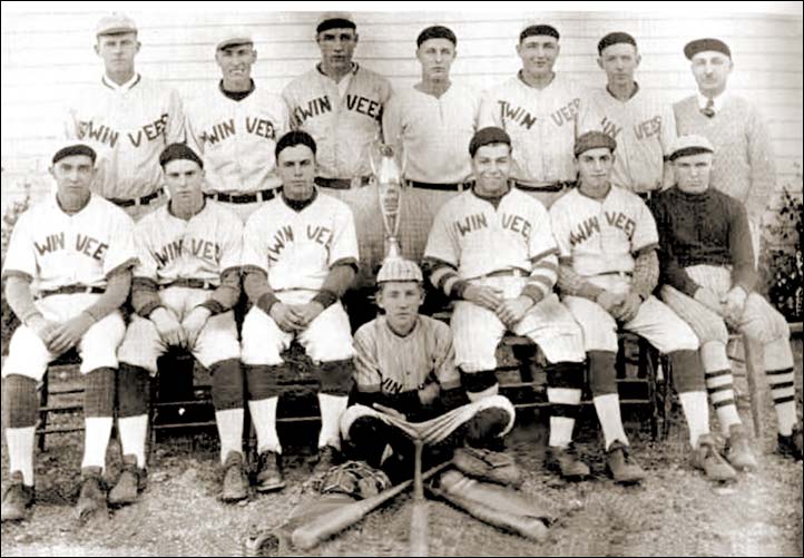 1931 Viceroy Twin Vees